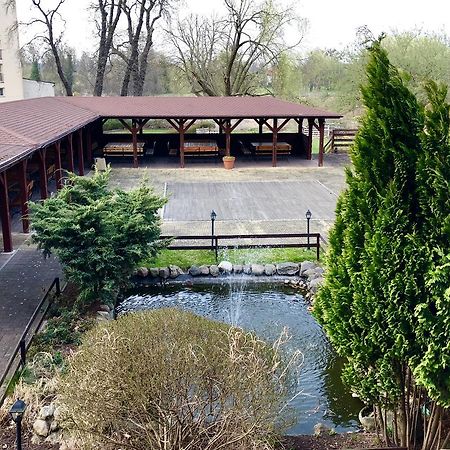 Hotel Piastowska Chojna Buitenkant foto